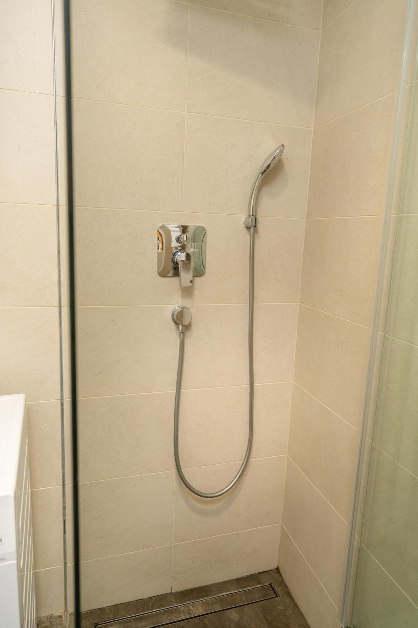 Kondina Suites Belgrado Exterior foto